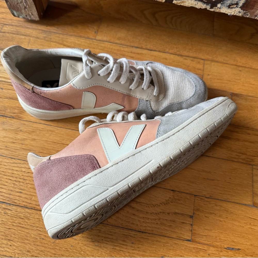 Veja V-10 Paneled Pastel Leather Multicolor Women’s Size 8 Sneakers